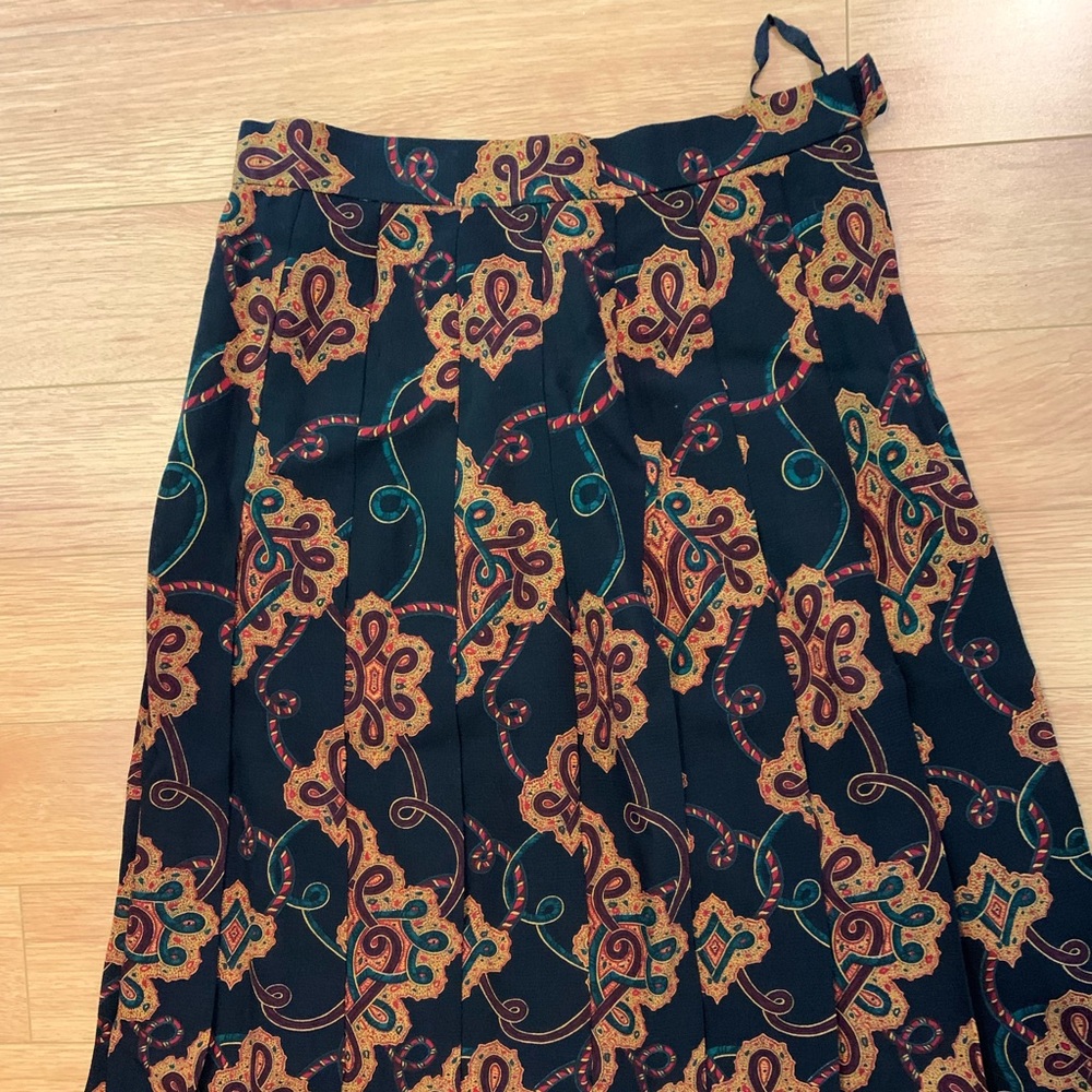 Gorgeous vintage Gloria Sachs pleated patterned midi skirt